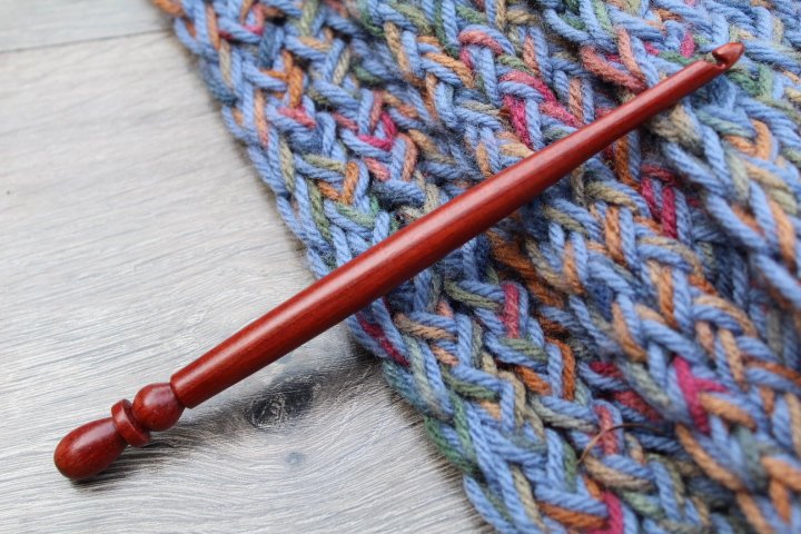 Wood crochet hook, Handmade Crochet hook, Size I Hand Turned wood Crochet Hook