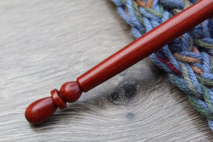 Wood crochet hook, Handmade Crochet hook, Size I Hand Turned wood Crochet Hook