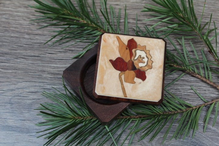 Wood Pill Box-Pill Organizer-pocket pill box-Pill box with design-pill case-small box-inlay pill box,Daffodil 1 3/4''